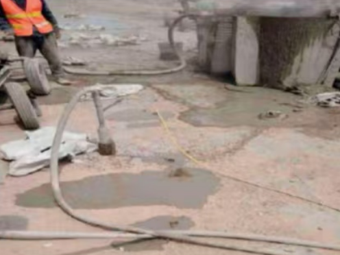 武汉水泥混凝土路面板底注浆技术 路面脱空注浆整治方案